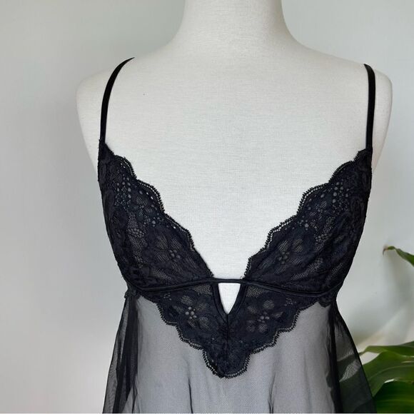 New Victoria’s Secret Chemise Babydoll Black Sheer Lace Small Sexy Deep Neck - Picture 5 of 10